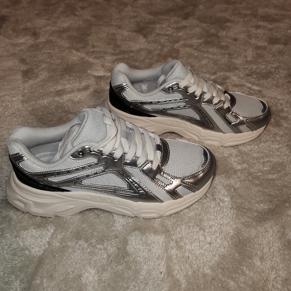 Silver Chunky Sneakers by Dream Pairs